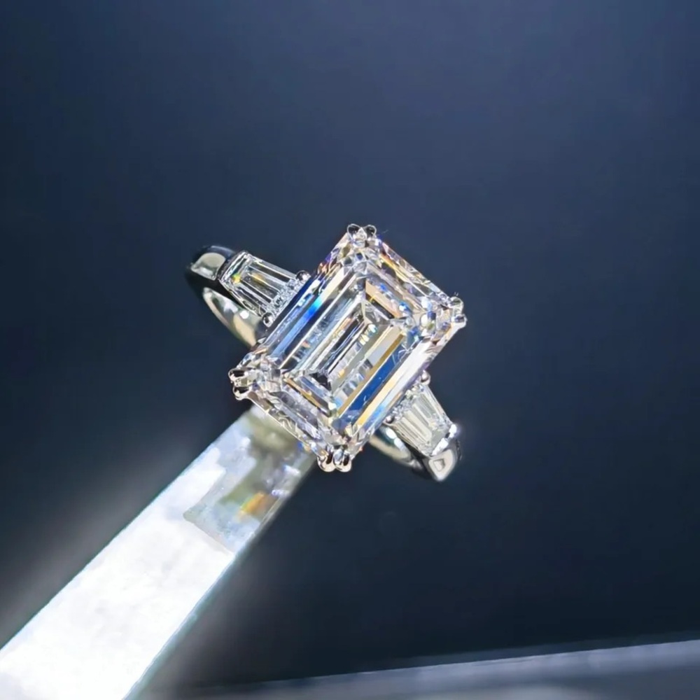 New 2Ct Emerald Cut Moissanite + Swarovski 2ct 6*8mm, color D Solitaire Ring
